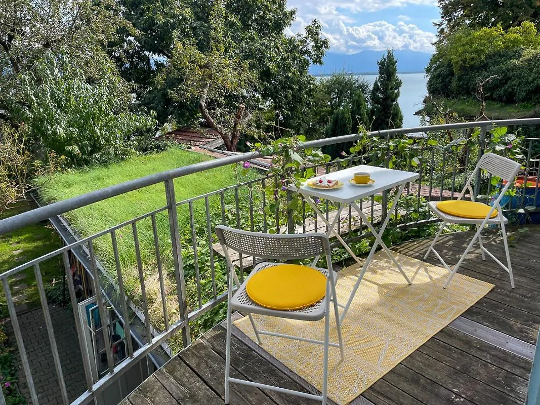 Idylle Am See - Idyllisch Auf Der Insel Mit Balkon Und Seesicht Und Direkter Seelage Lindau  Germany