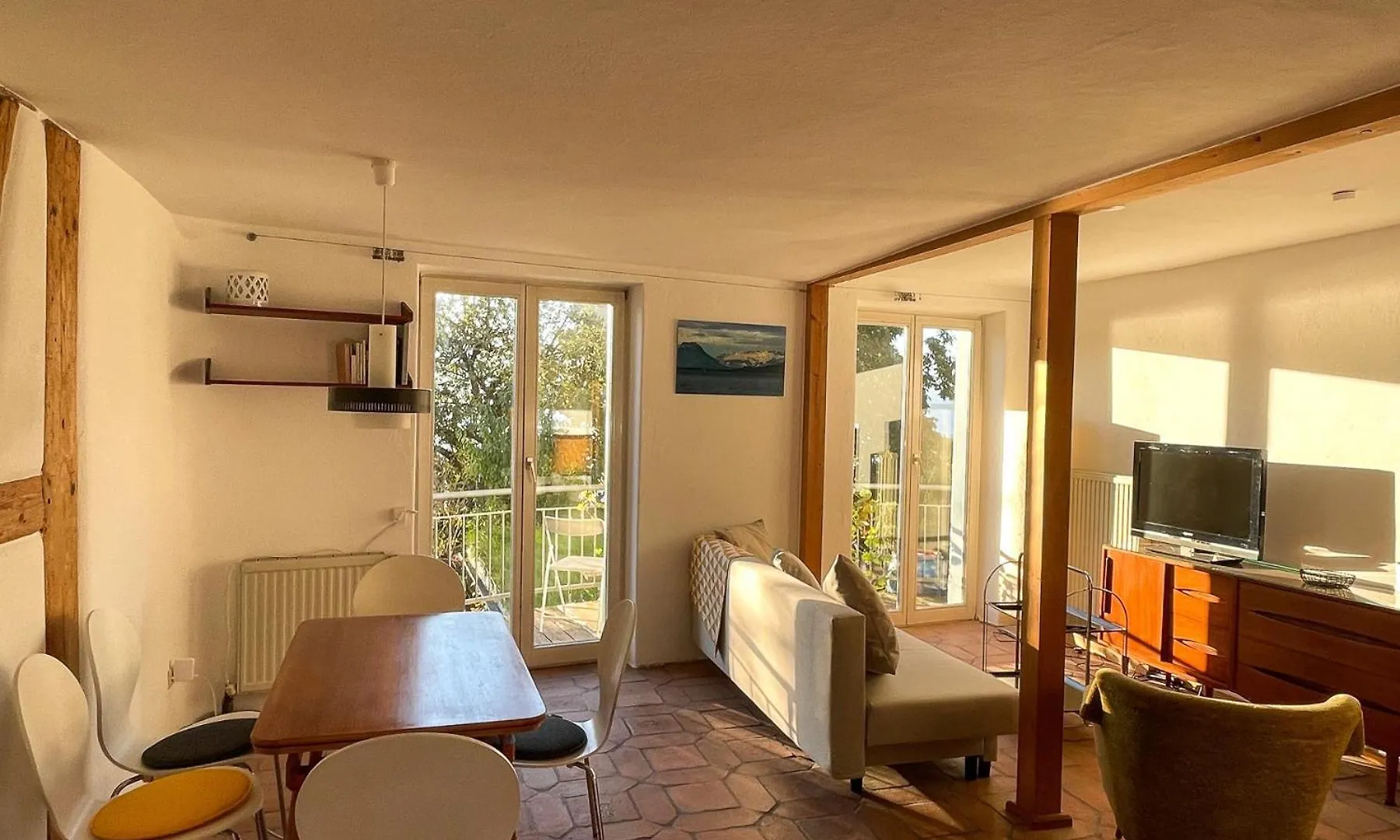 Idylle Am See - Idyllisch Auf Der Insel Mit Balkon Und Seesicht Und Direkter Seelage Lindau  Germany